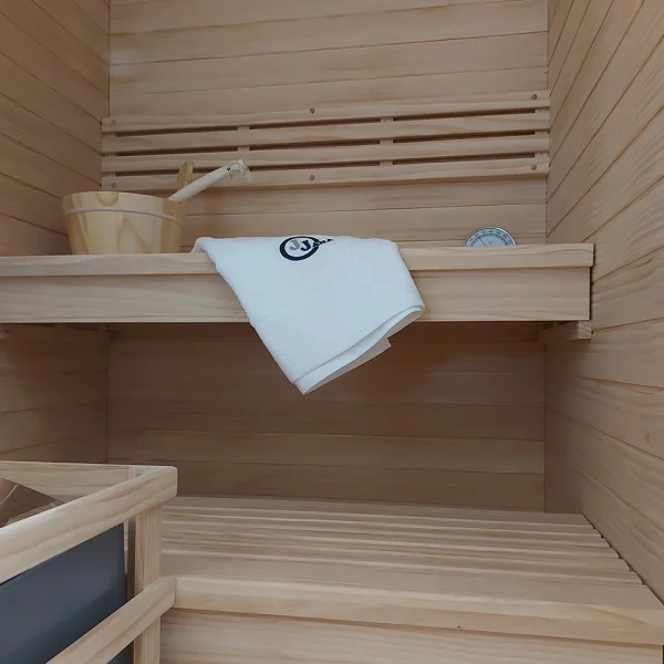 JJSPA JF122 – Finska sauna unutar.